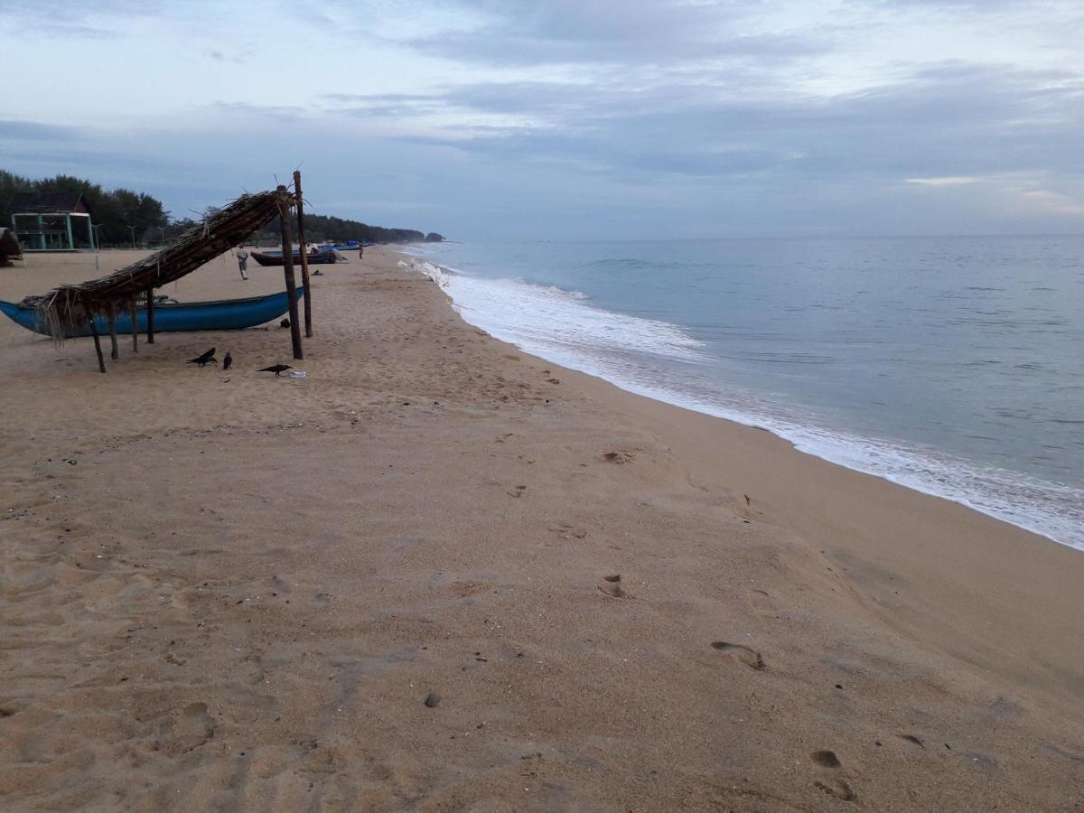 Dero Beach Holiday Home Batticaloa Buitenkant foto